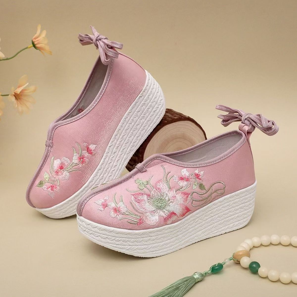 Embroidery Horse - Damen Ethno-Stil Keilabsatz-Schuhe mit Stickerei Frühling
