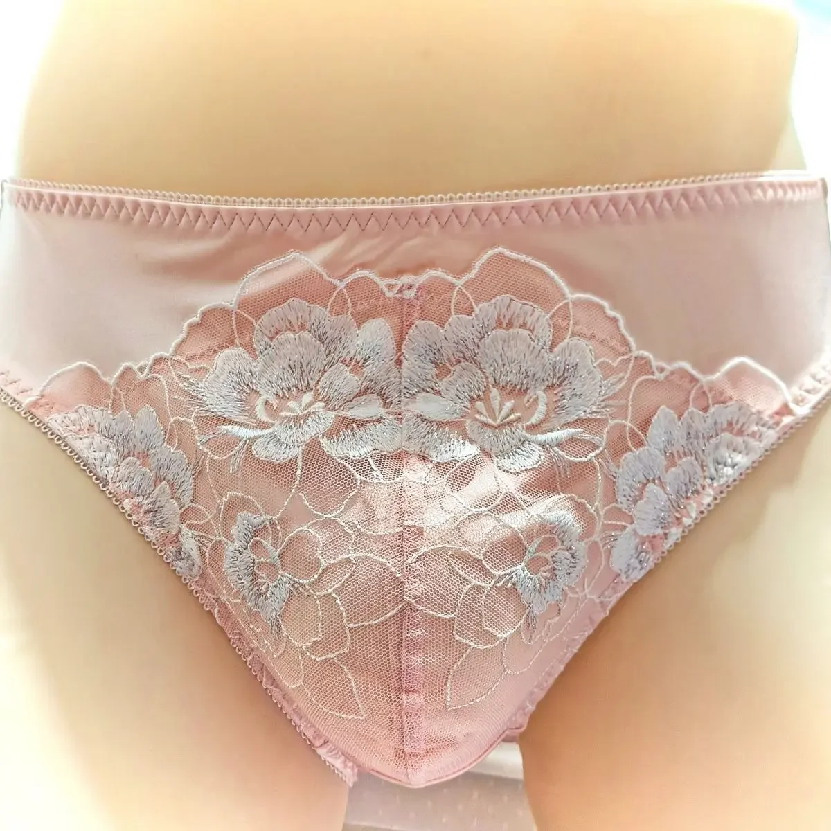 Herren Spitzen-Stickerei Rosa  – Embroidery Underwear Bewertung und Preis