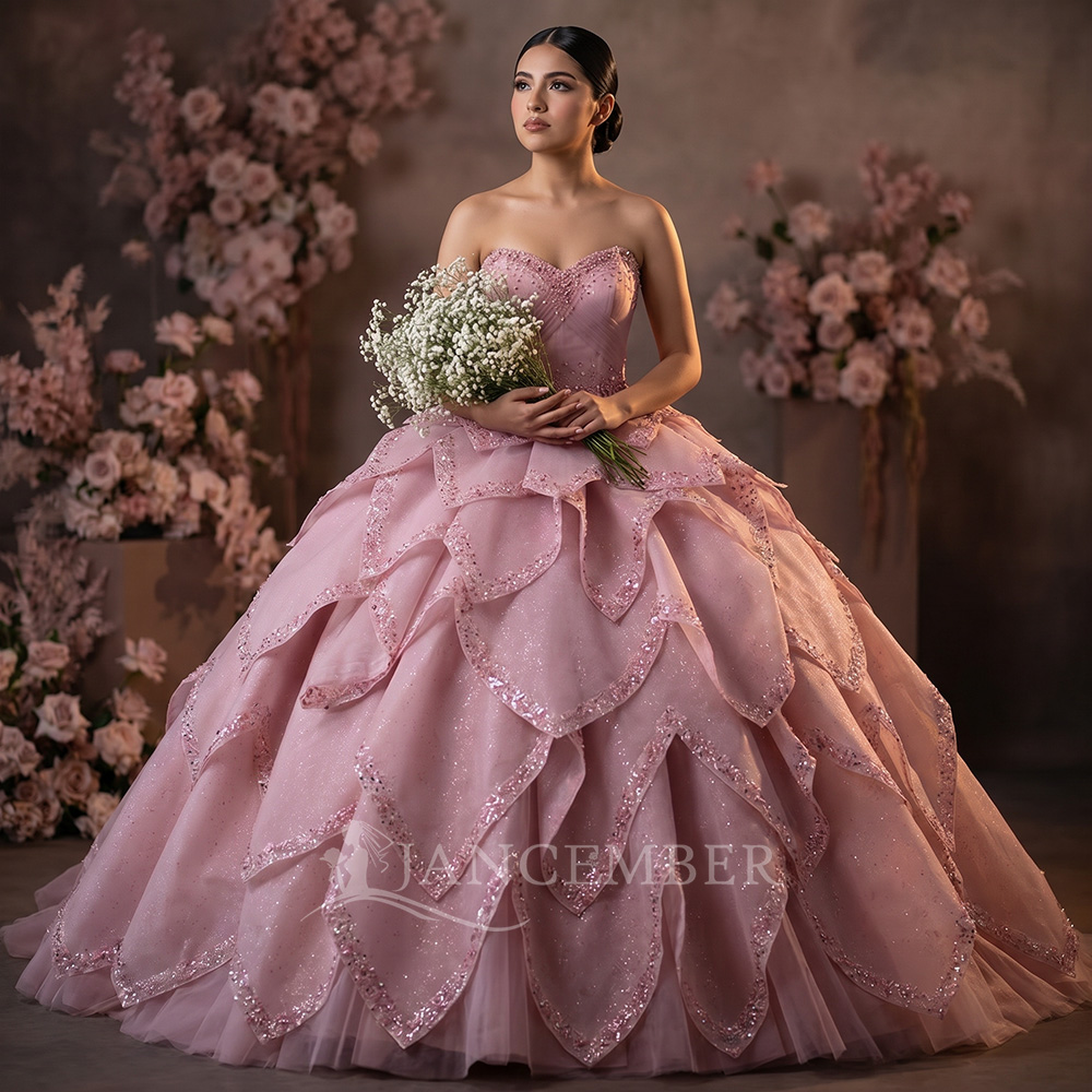Luxuriöses Ballkleid für Quinc – Embroidery Removal Bewertung und Preis