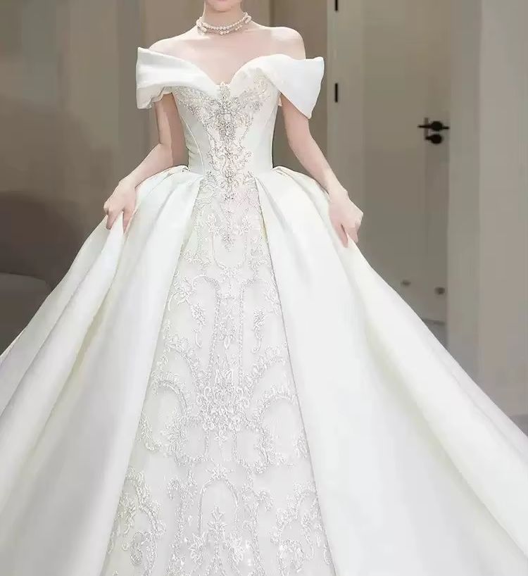 Schicke Hochzeitskleider mit O – Embroidery Beads Bewertung und Preis